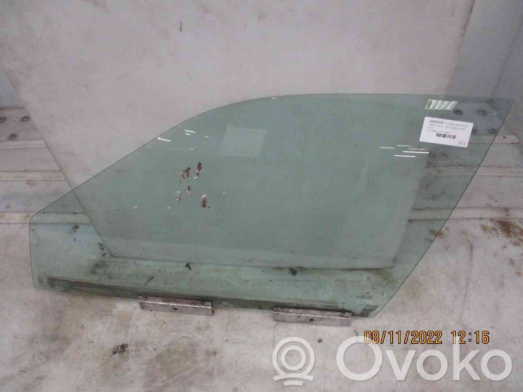 BMW 3 E36 Vetro del finestrino della portiera anteriore - quattro porte 