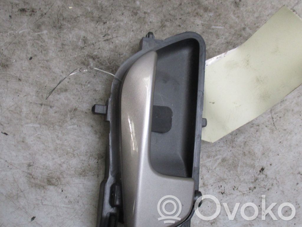 Hyundai i20 (GB IB) Klamka wewnętrzna drzwi przednich