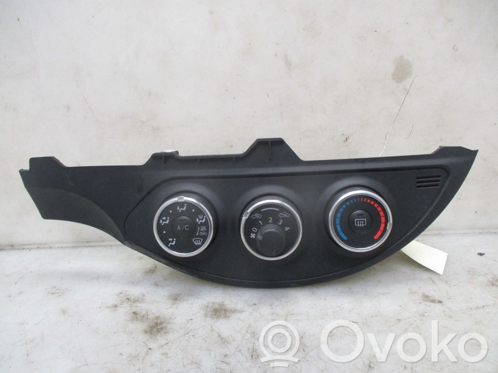 Toyota Yaris Climate control unit 