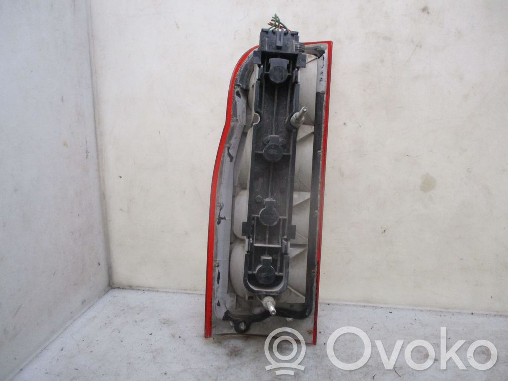 Luz trasera/de freno   1435880,22501357,6663485,VDMS4
