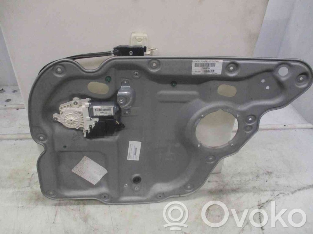 Volkswagen Touran I Takaoven ikkunan nostin moottorilla 