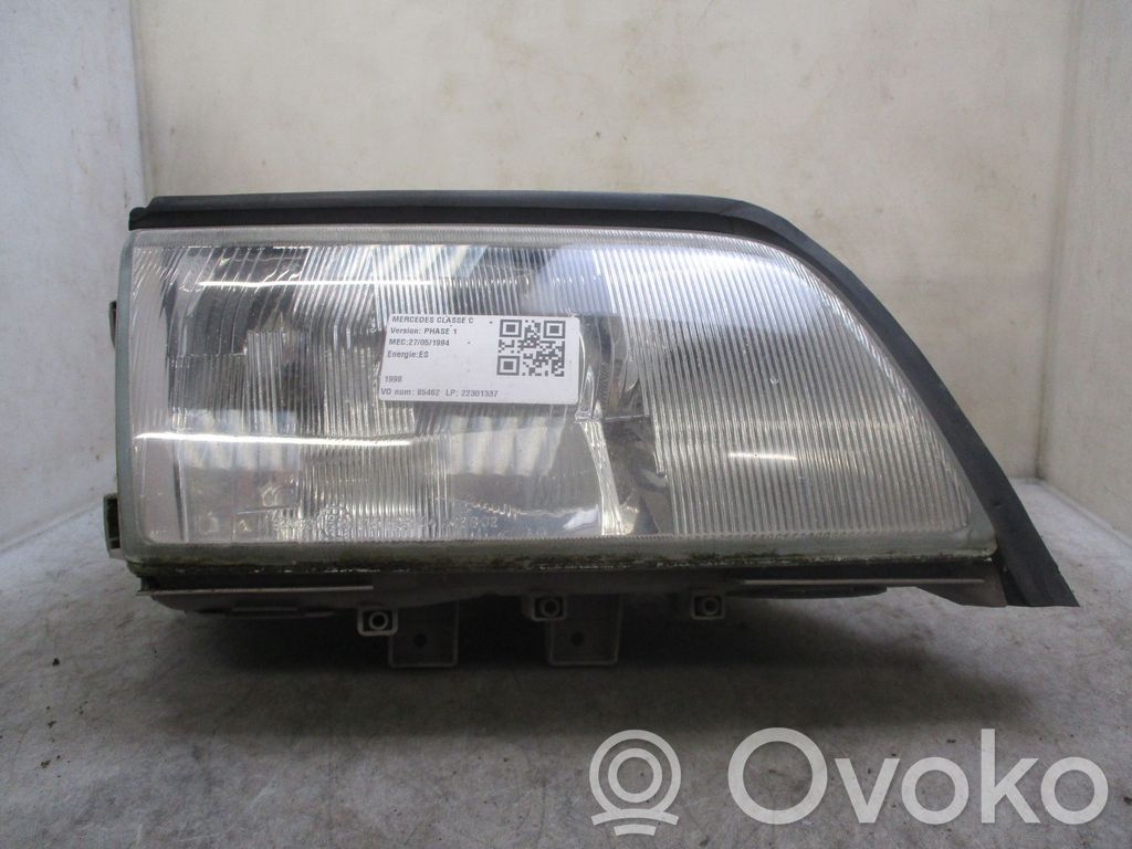 Mercedes-Benz C AMG W202 Lampa przednia 