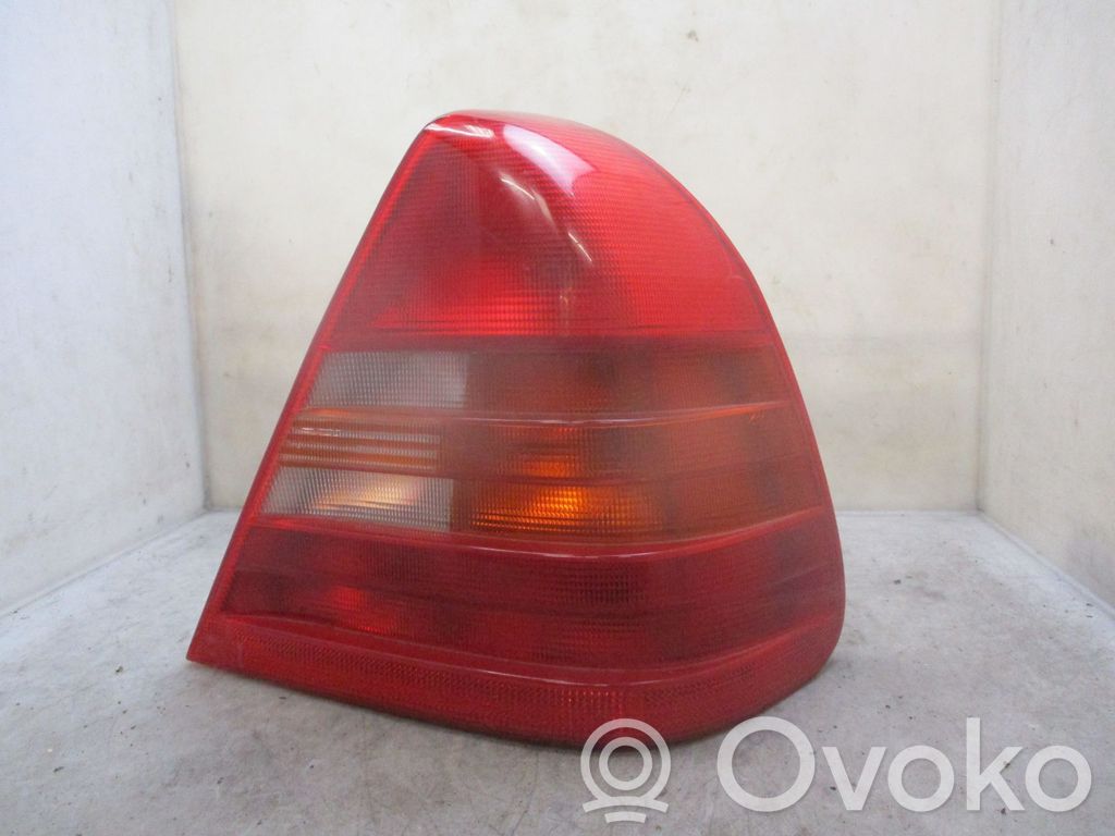 Mercedes-Benz C AMG W202 Lampa tylna 