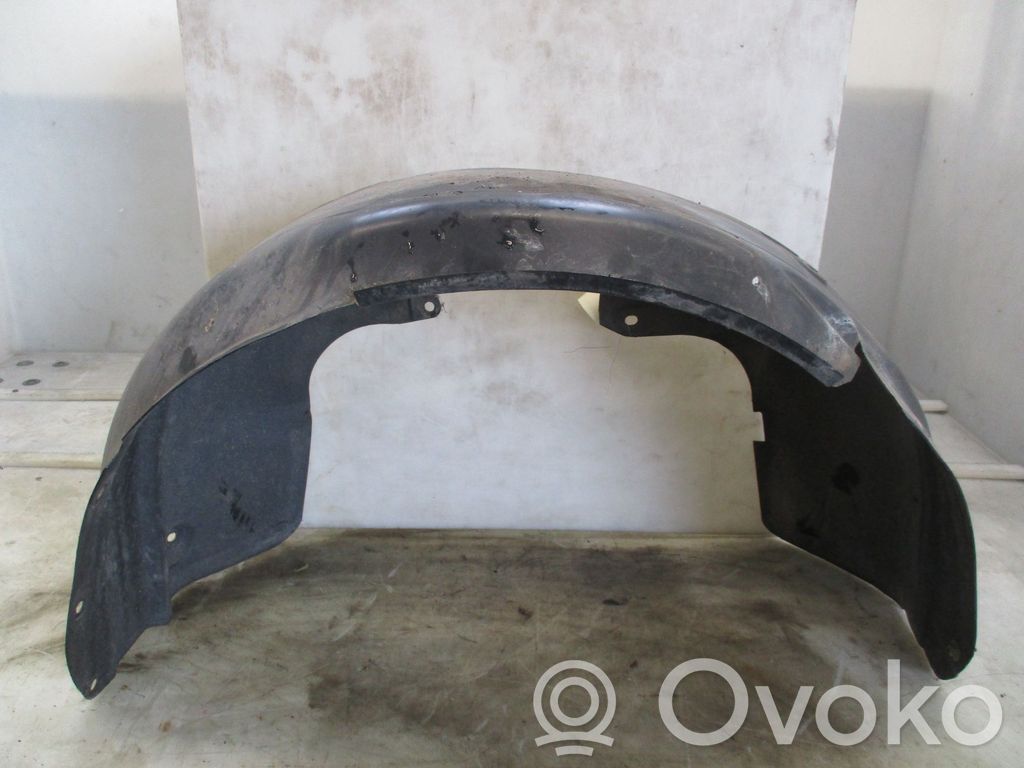 Ford B-MAX Nadkole przednie 