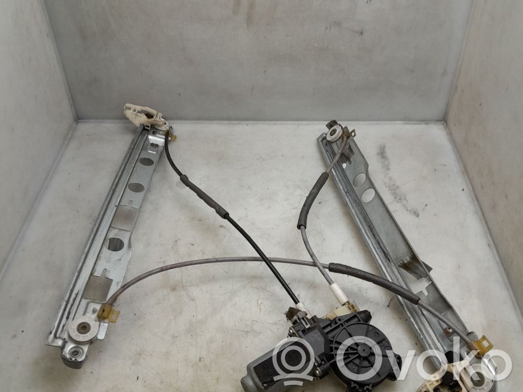 Renault Megane II Alzacristalli della portiera anteriore con motorino