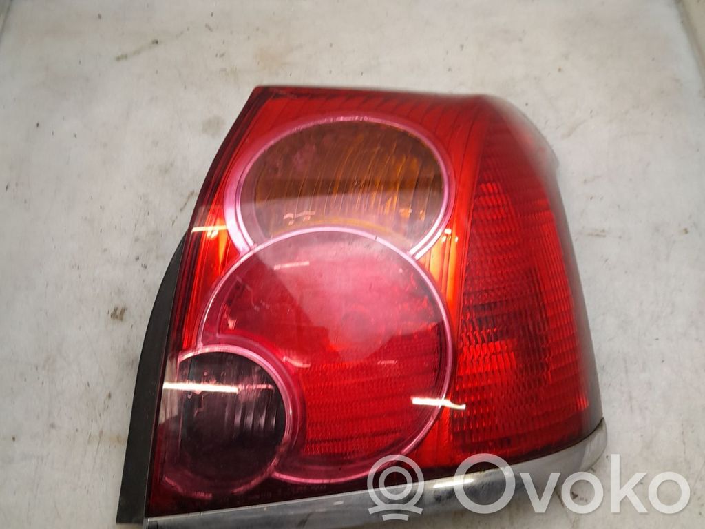 Toyota Previa (XR30, XR40) II Lampa tylna 