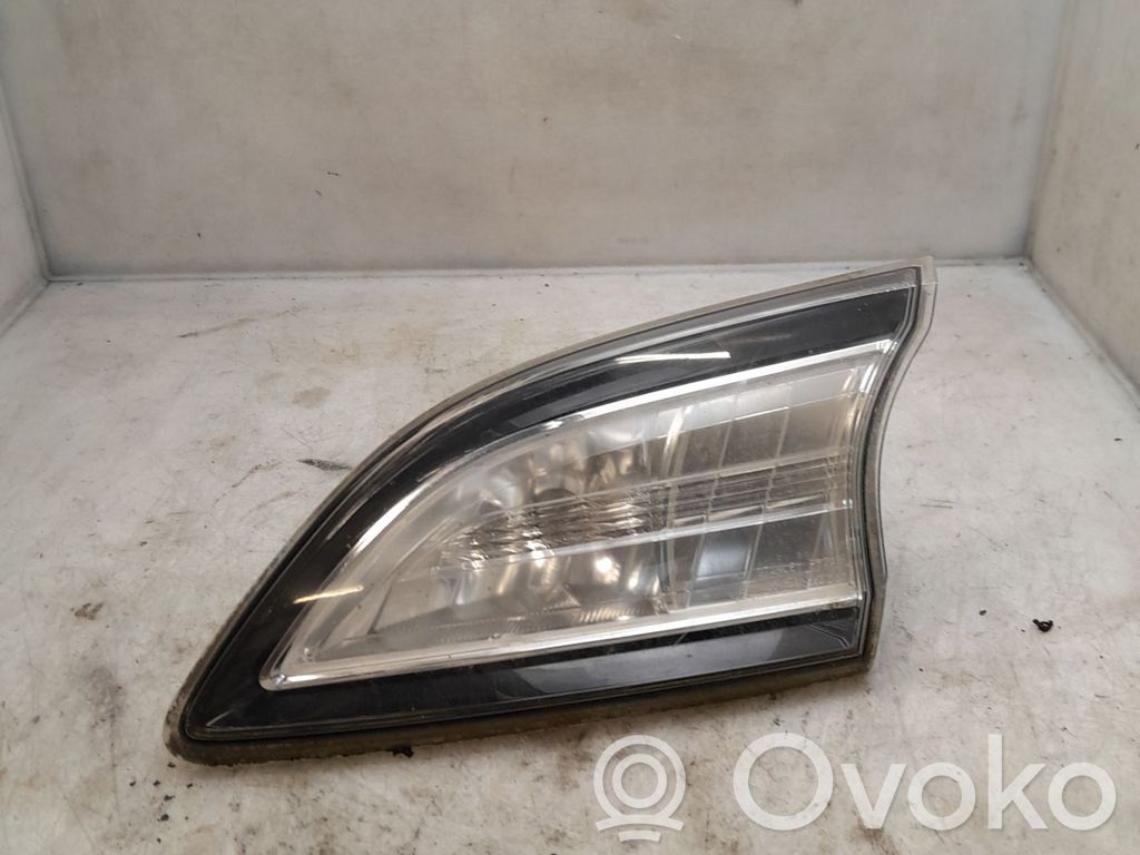 Mazda 3 II Lampă spate în capacul portbagajului 