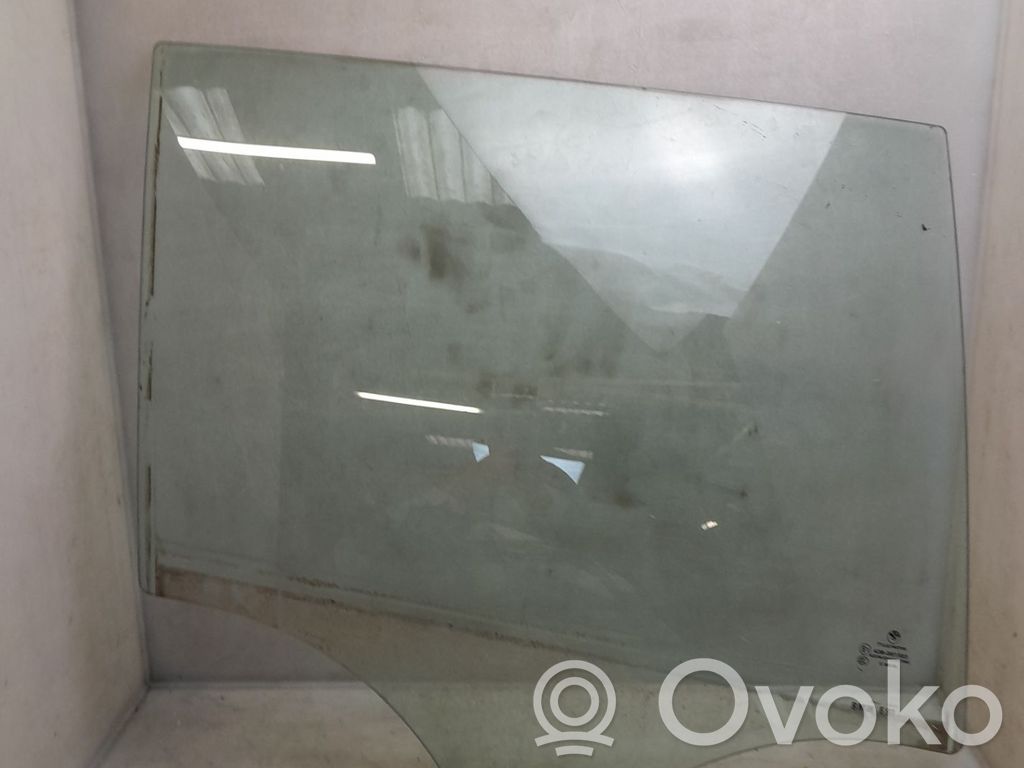 BMW 1 F52 Vetro del finestrino della portiera posteriore 