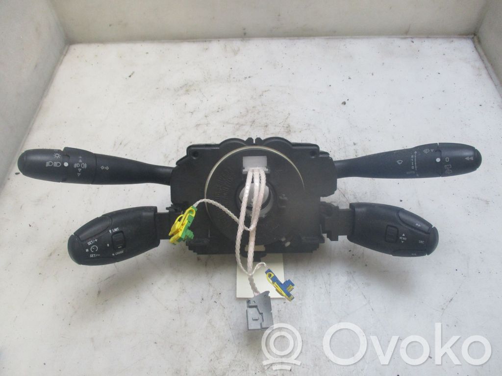 Peugeot 307 Interruptor/palanca de limpiador de luz de giro 