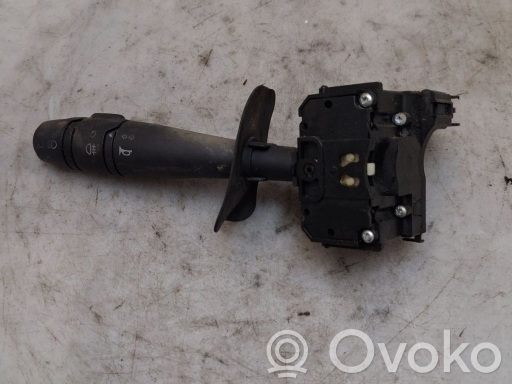 Renault Clio II Posūkių/ šviesų rankenėlė 
