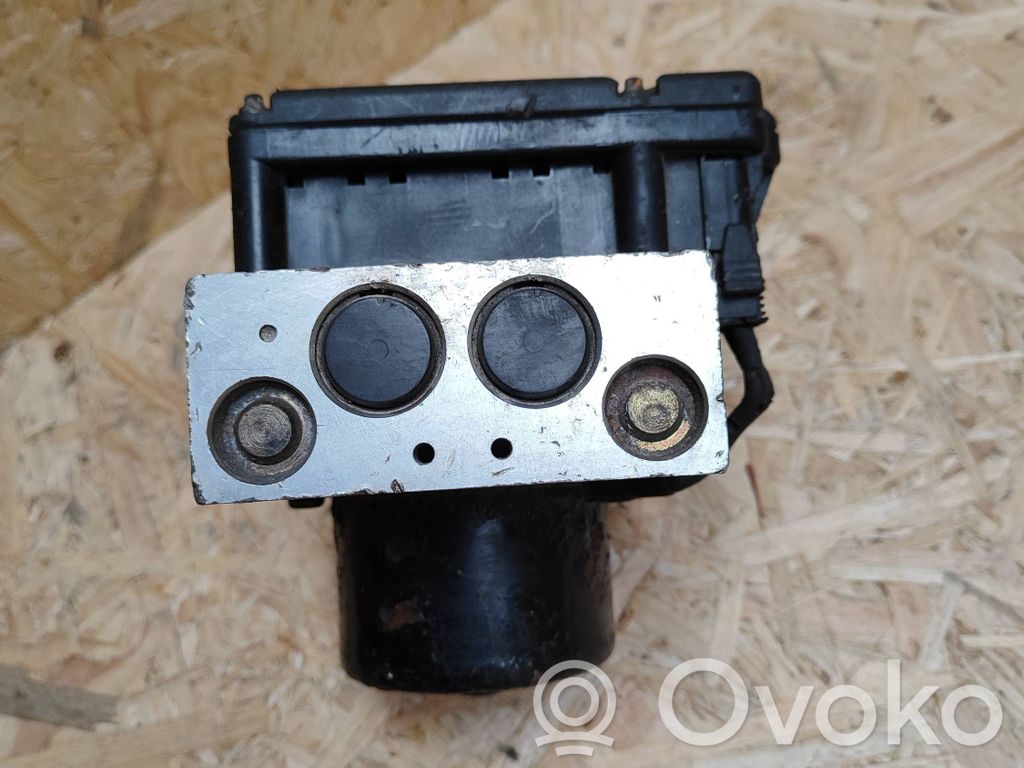 Volkswagen Golf IV ABS-pumppu 