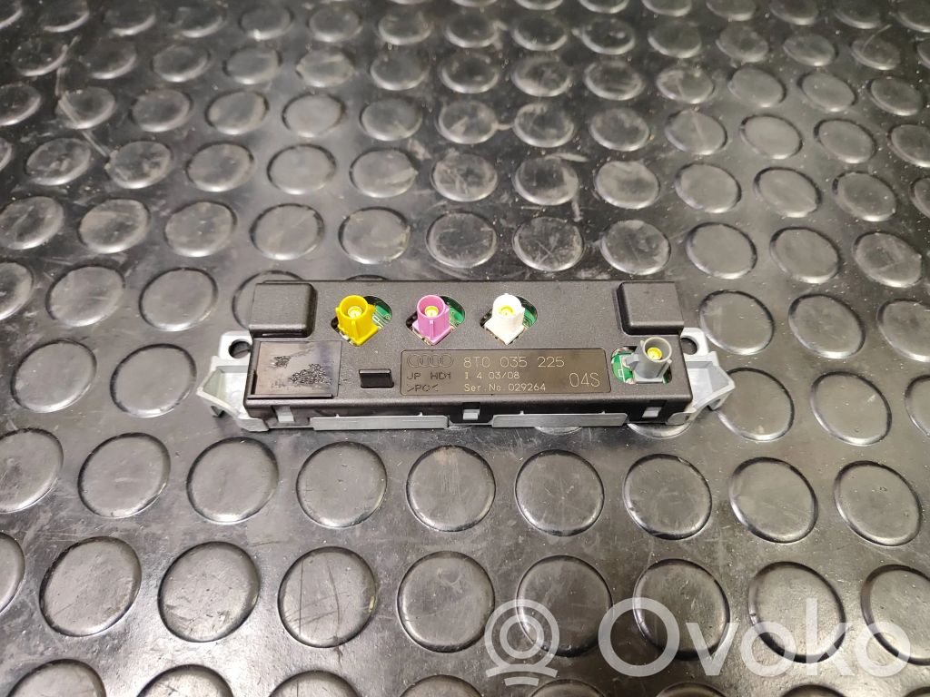Audi A5 8T 8F Antenos stiprintuvas 