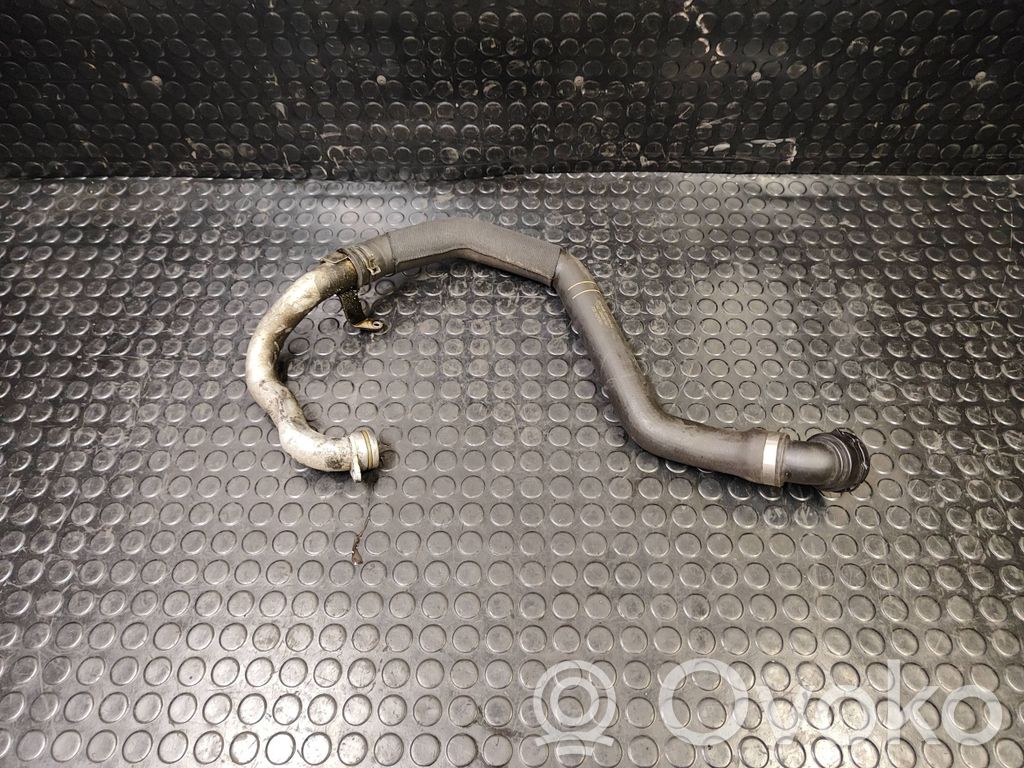 Audi A8 S8 D4 4H Engine coolant pipe/hose 