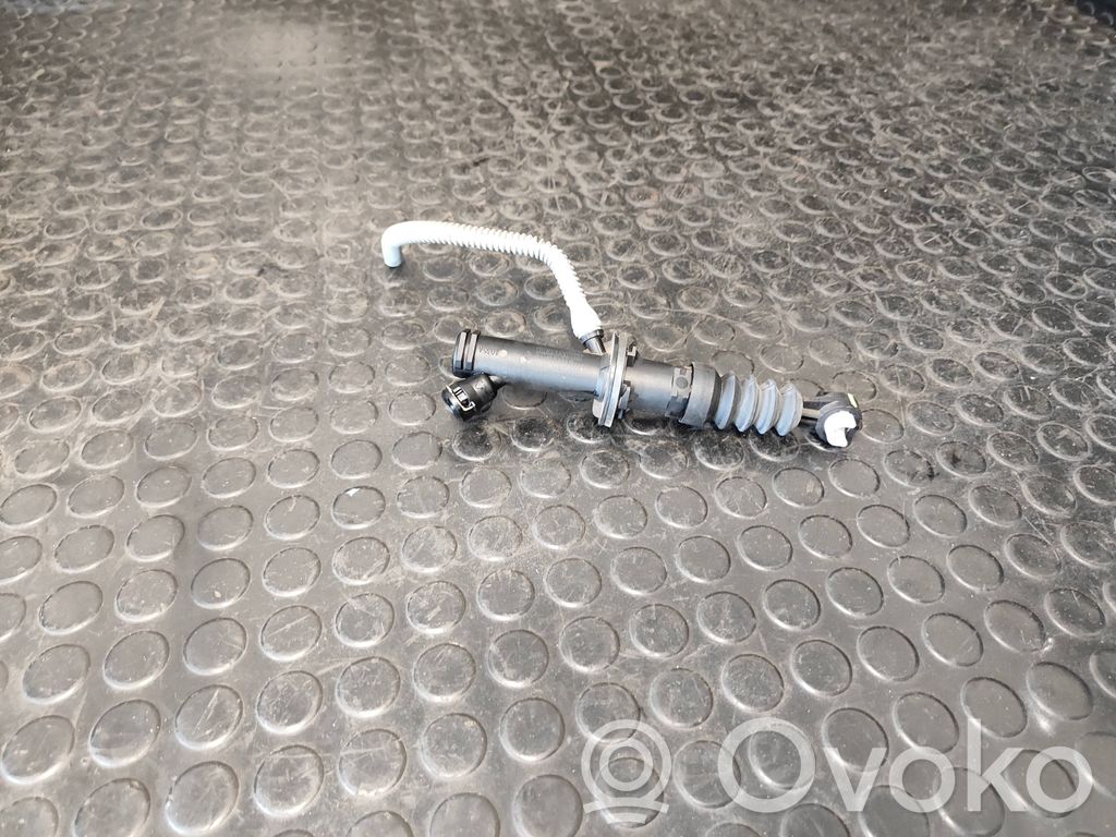 Renault Captur Kytkimen apusylinteri 