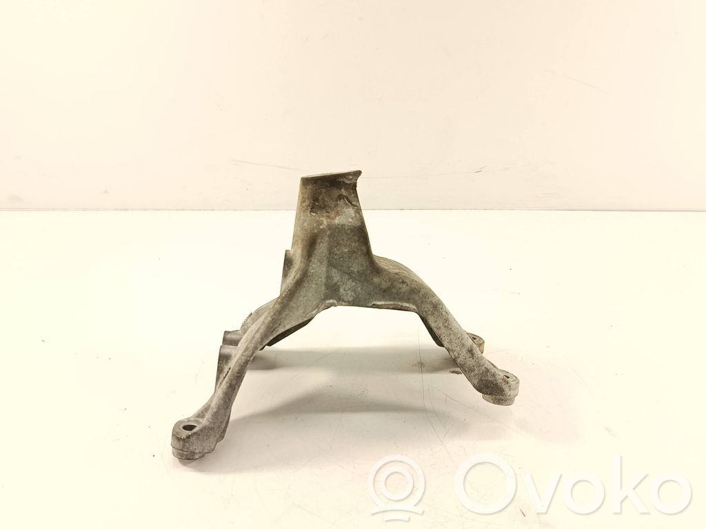 Audi Q5 SQ5 8R Engine mounting bracket 