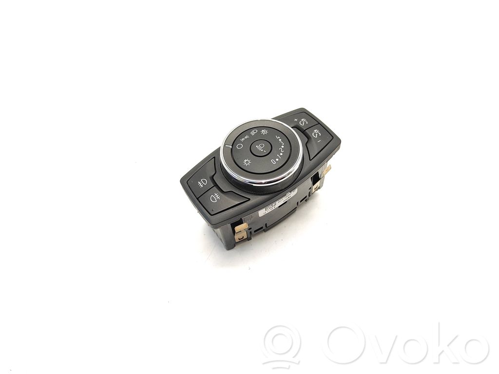 Ford Turneo Courier Light switch 
