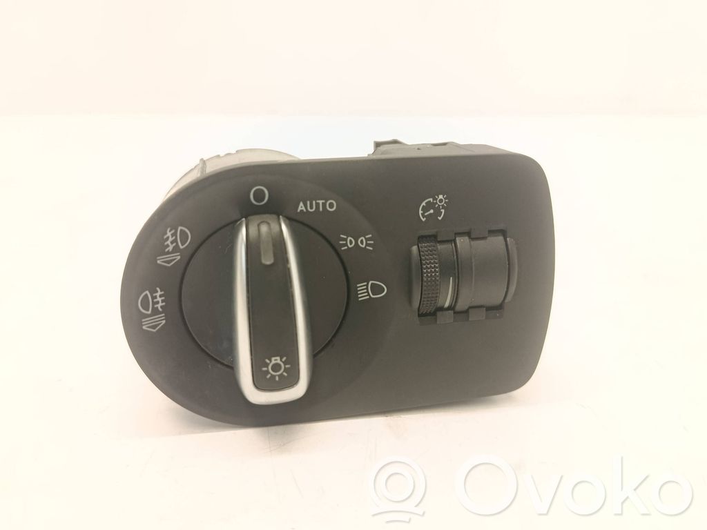 Audi Q3 8U Light switch 