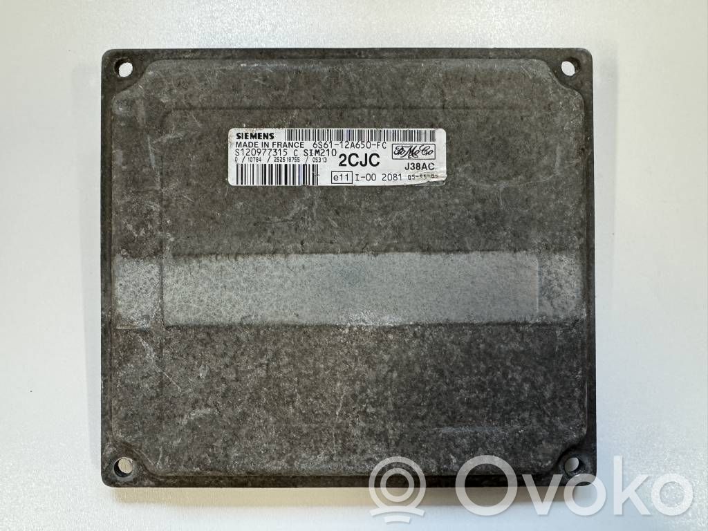 Ford Fiesta Engine control unit/module 