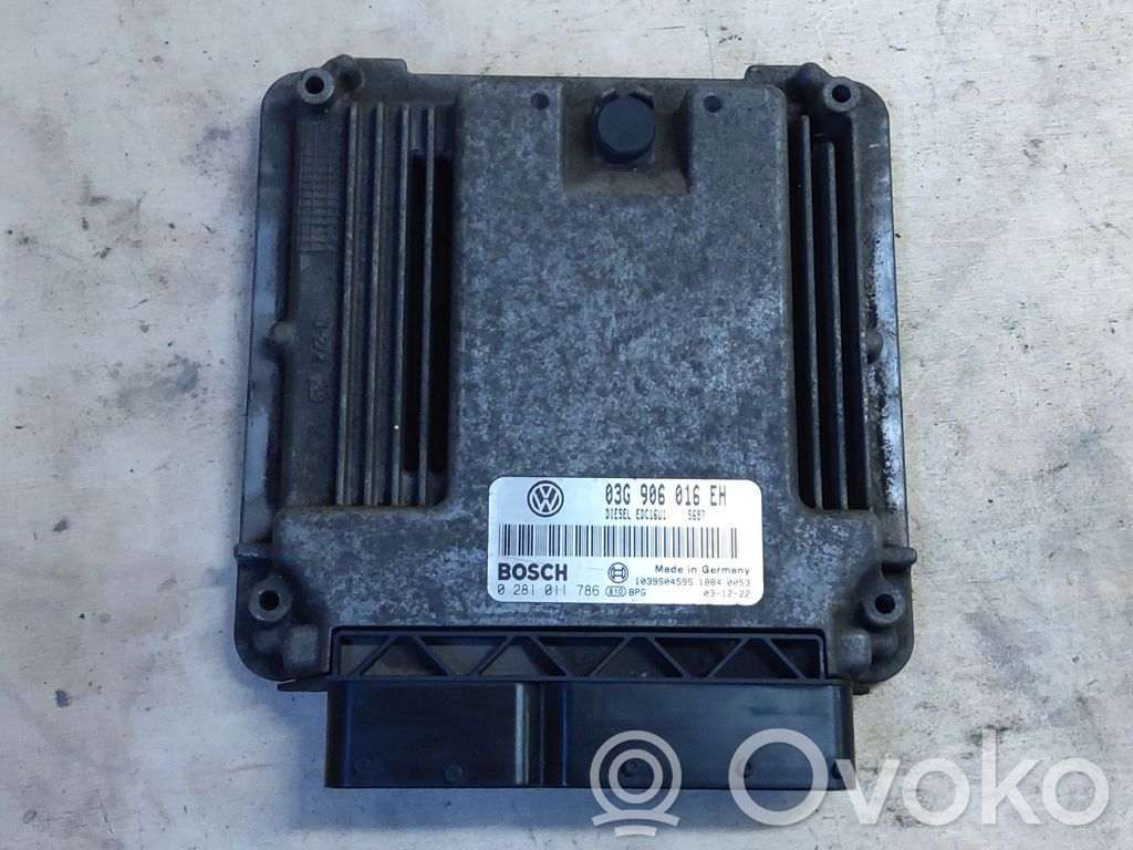 Volkswagen Touran I Engine control unit/module ECU 