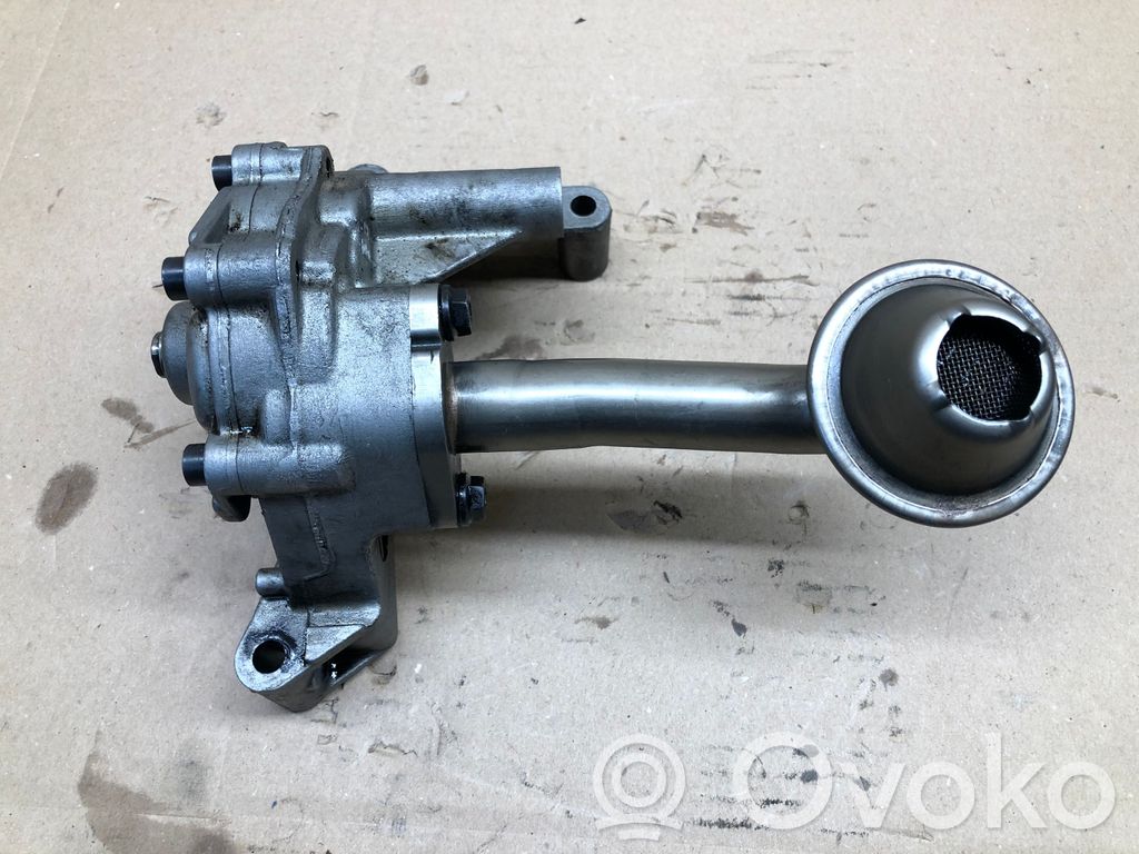 Volkswagen PASSAT B6 Öljypumppu 