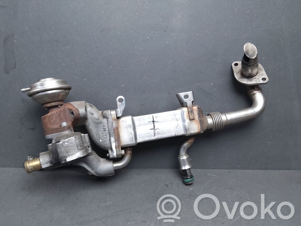 Audi A8 S8 D3 4E Refrigerador de la válvula EGR 