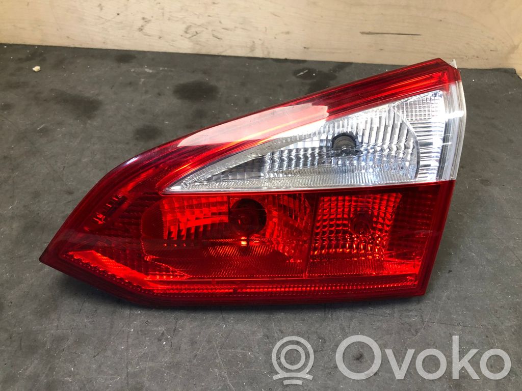 Ford Focus Takaluukun takavalot 