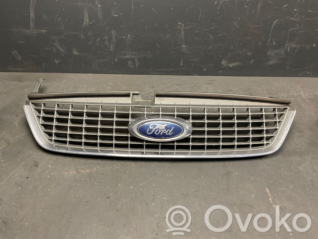 Ford Mondeo MK IV Etupuskurin ylempi jäähdytinsäleikkö 