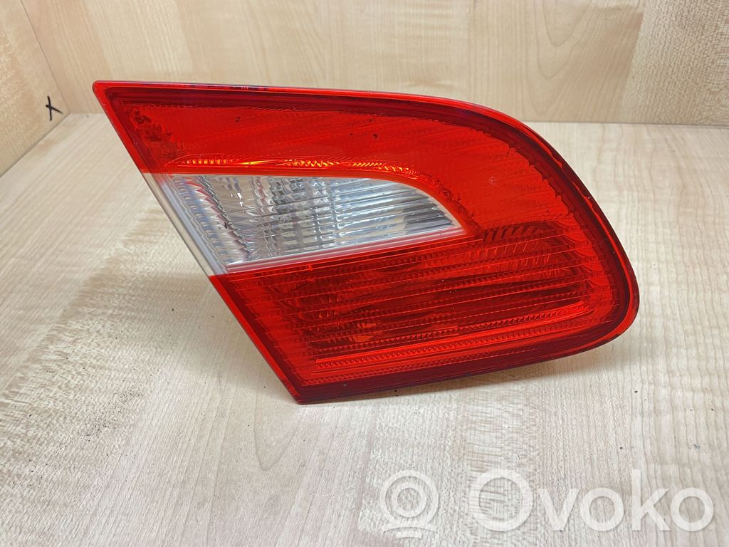 Skoda Superb B6 (3T) Lampy tylnej klapy bagażnika 