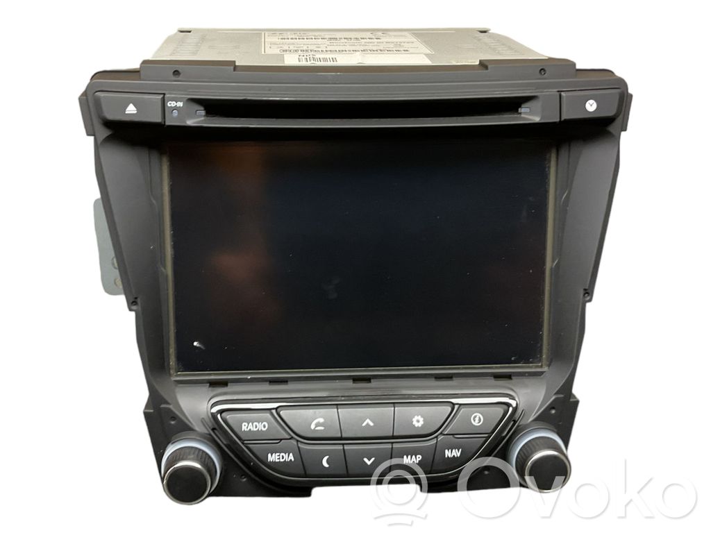 Hyundai i40 Panel / Radioodtwarzacz CD/DVD/GPS 