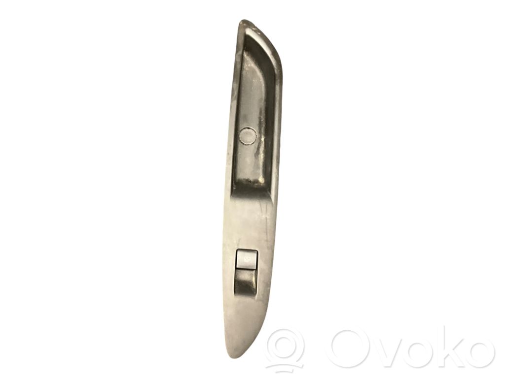 Opel Mokka Electric window control switch 