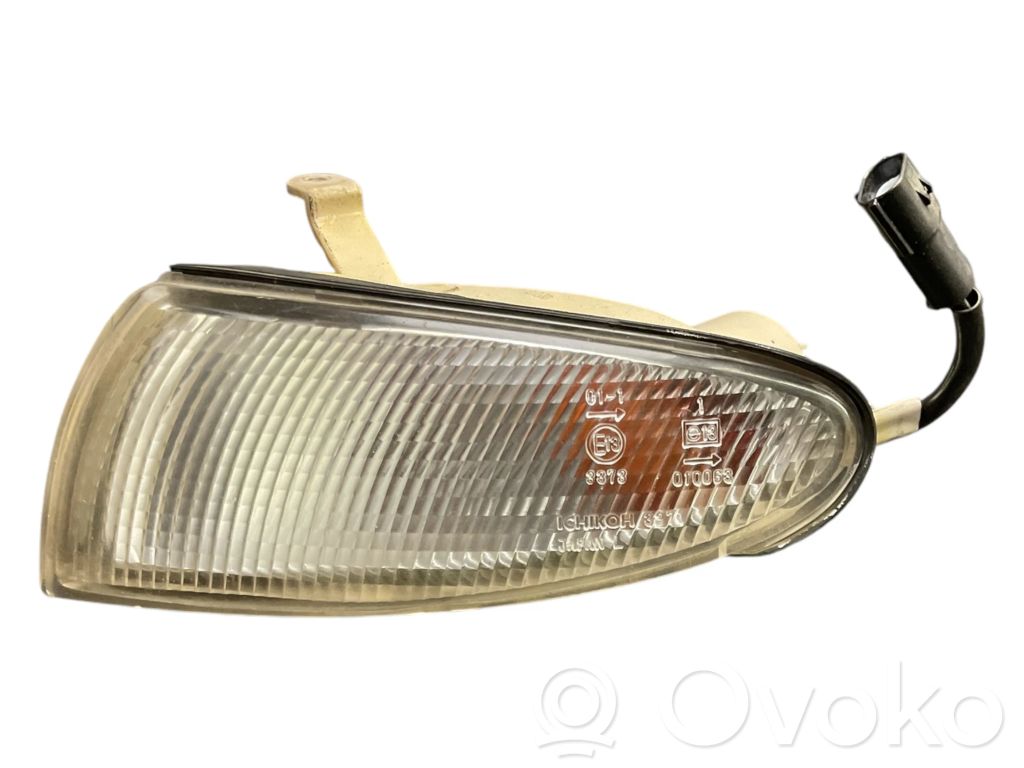 Mazda 626 Front fender indicator light 