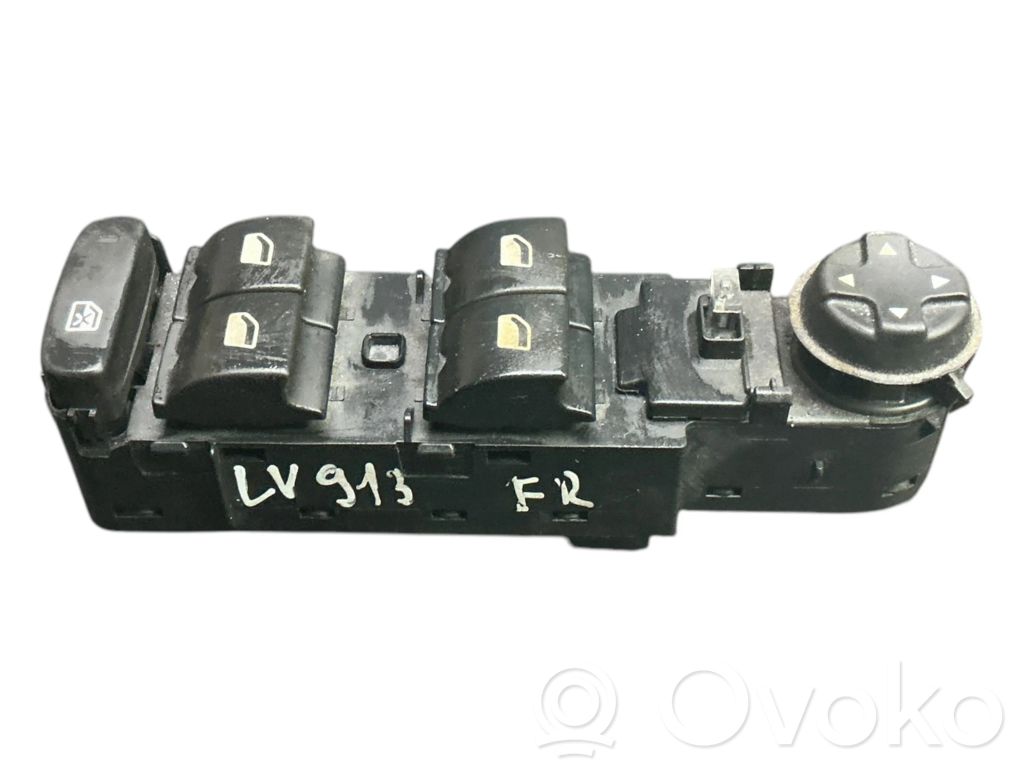 Peugeot 2008 I Electric window control switch 