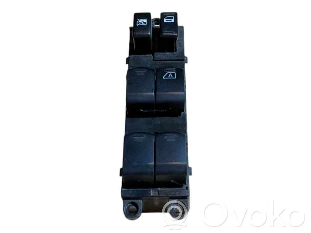 Subaru Forester SH Electric window control switch 
