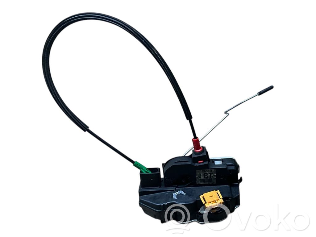 Opel Insignia A Front door lock 
