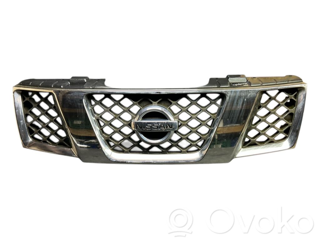 Nissan Pathfinder R51 Front bumper upper radiator grill 