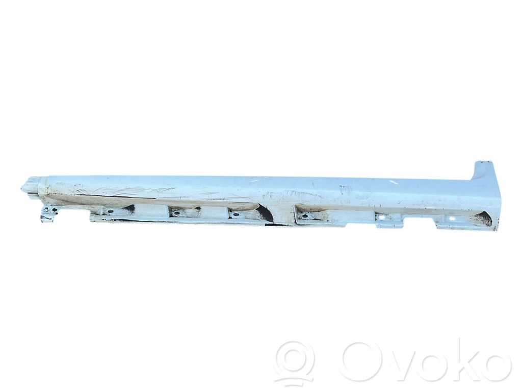Volvo C30 Kynnys 
