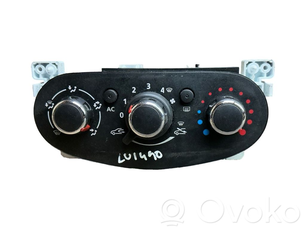 Dacia Sandero Climate control unit 