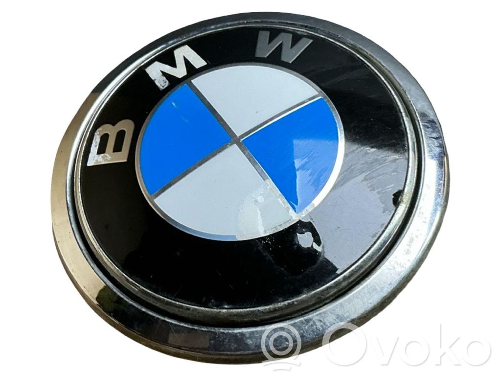 BMW 1 E81 E87 Aizvēršanas rokturis (aizmugurējā pārsega) 