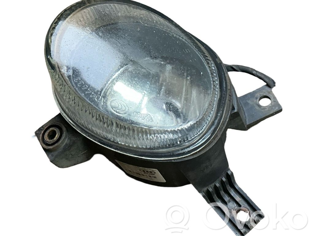 Audi A4 S4 B7 8E 8H Światło przeciwmgłowe przednie 