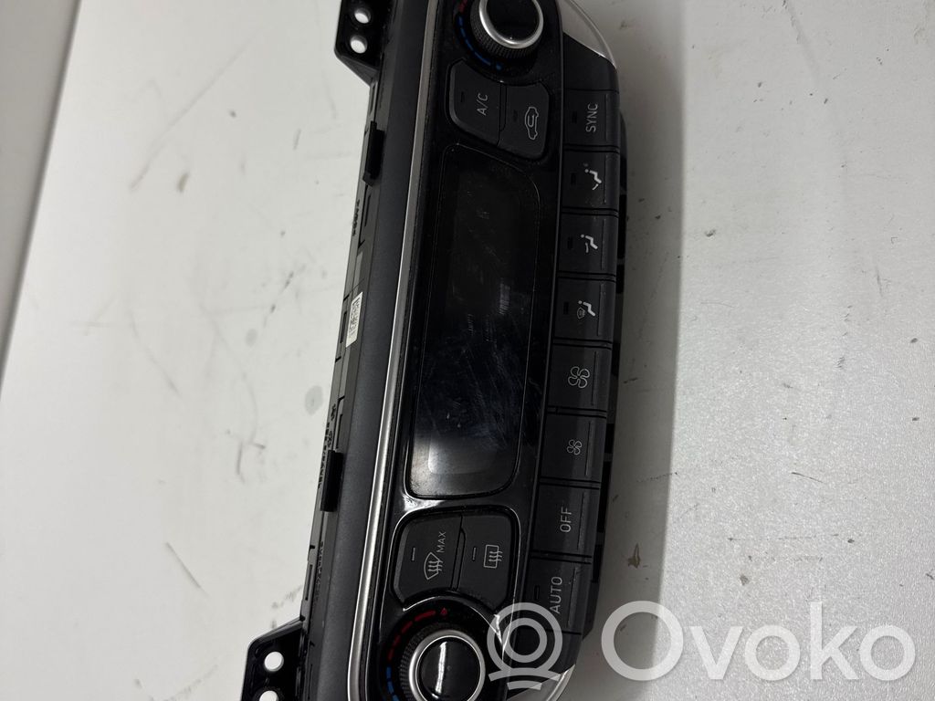 Hyundai i30 Head unit multimedia control 