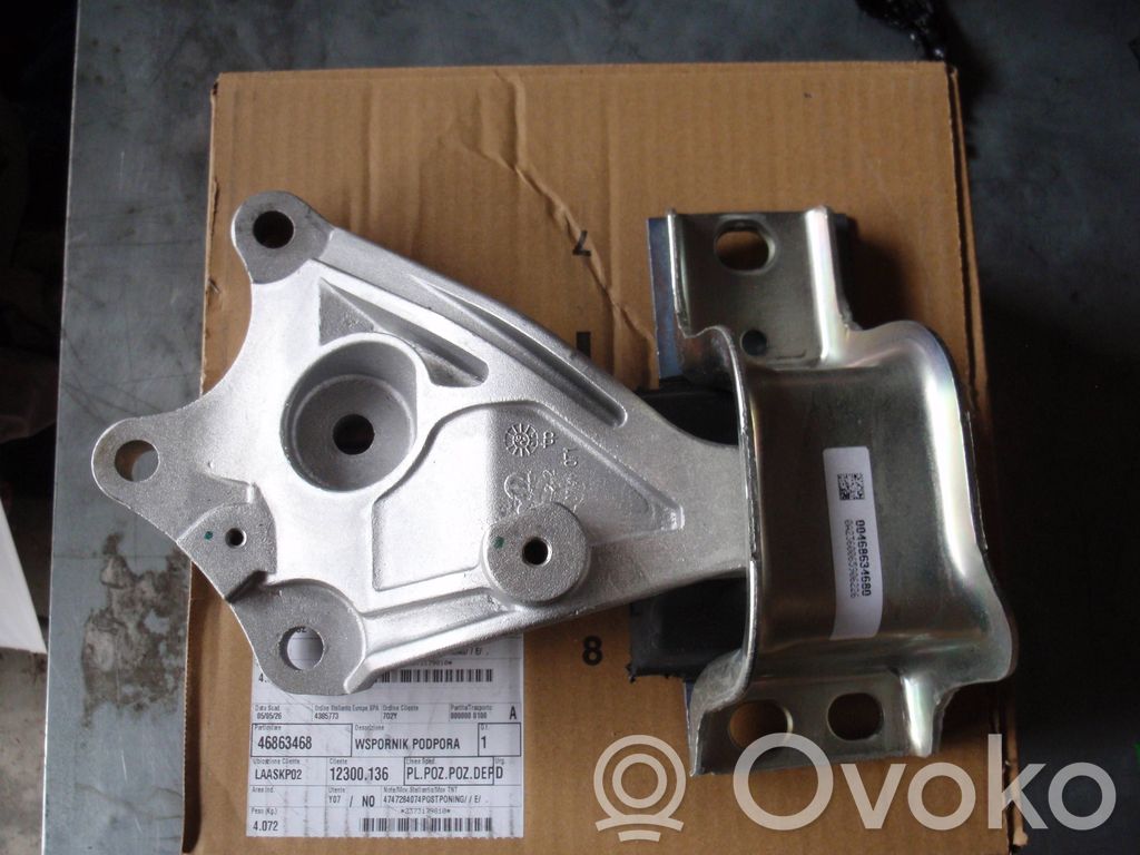 Engine mounting bracket   46863468,12300136
