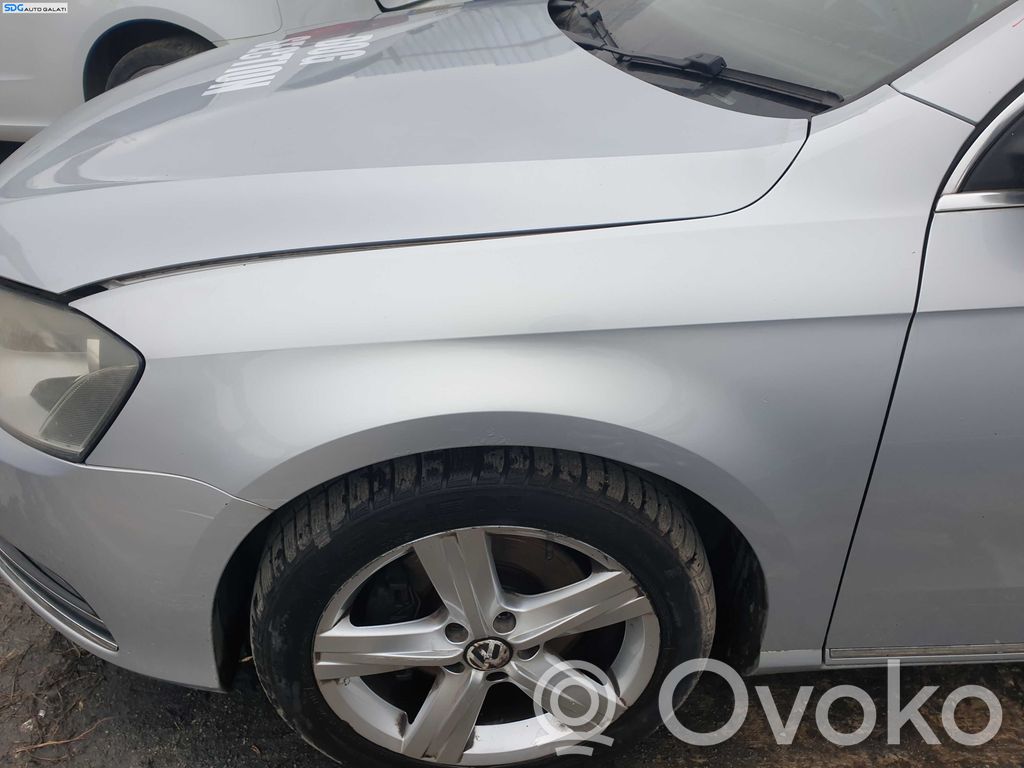 Volkswagen PASSAT B7 Sparnas 