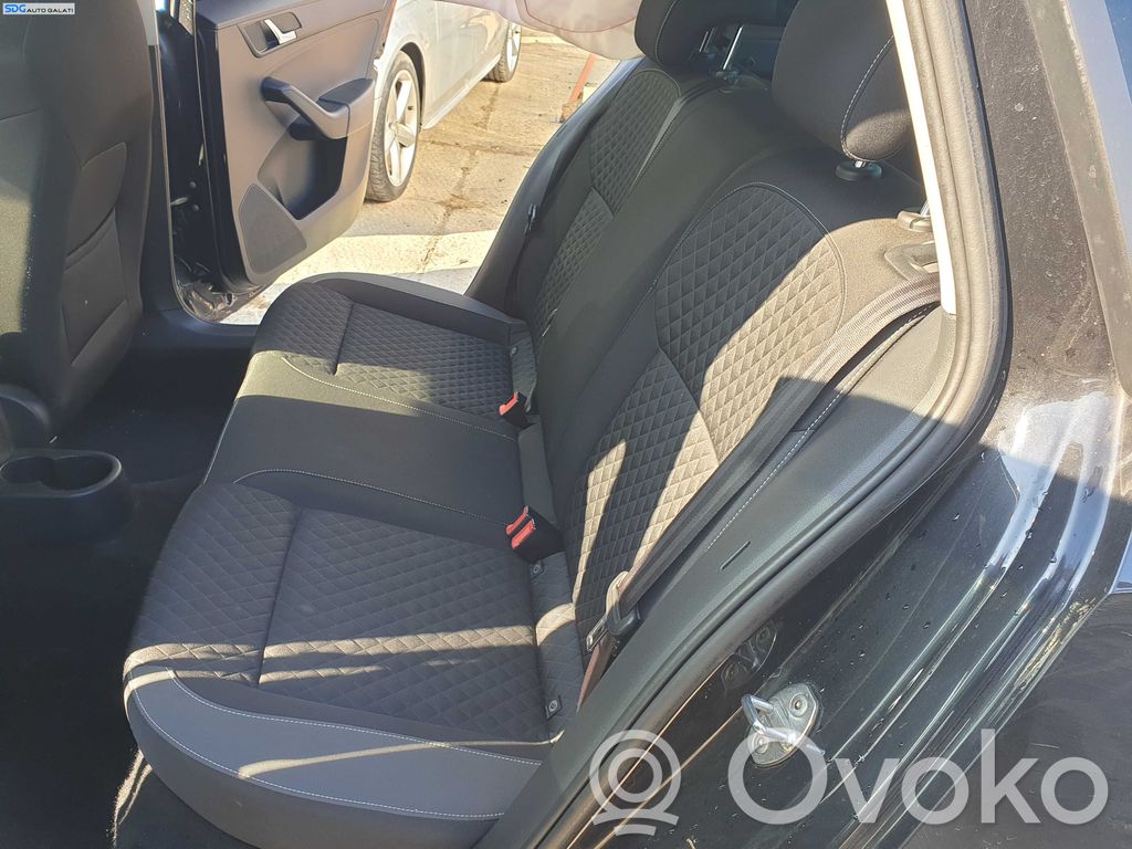 Skoda Rapid (NH) Заднее сиденье 