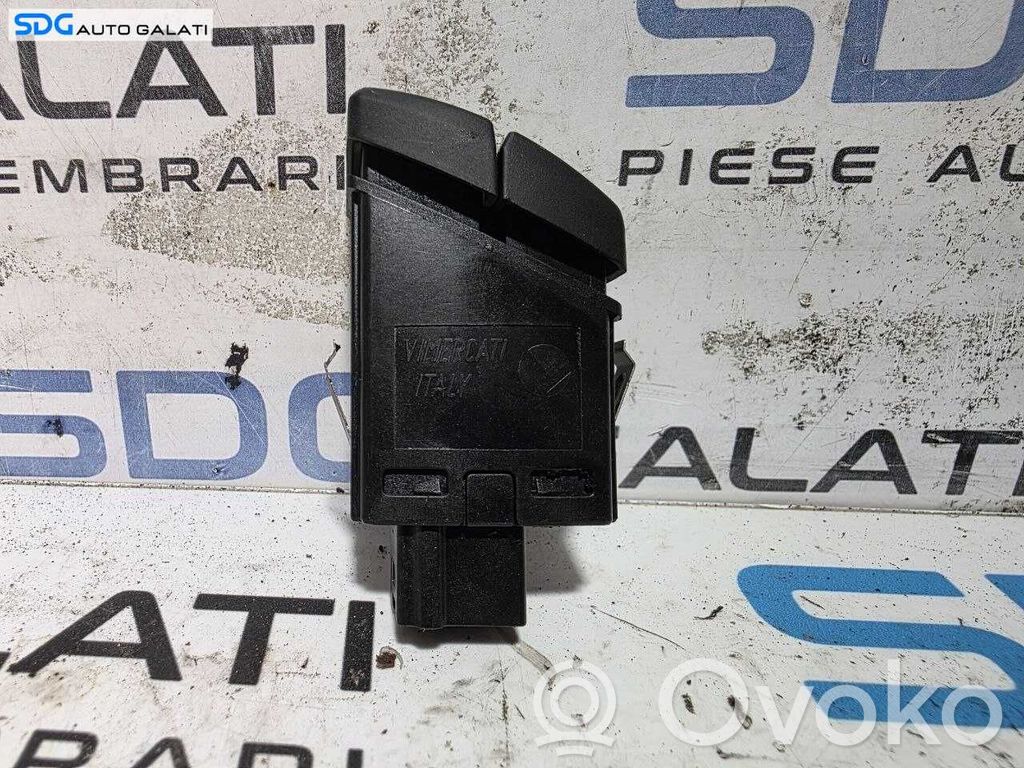 BMW X3 F25 Interruttore luci di emergenza