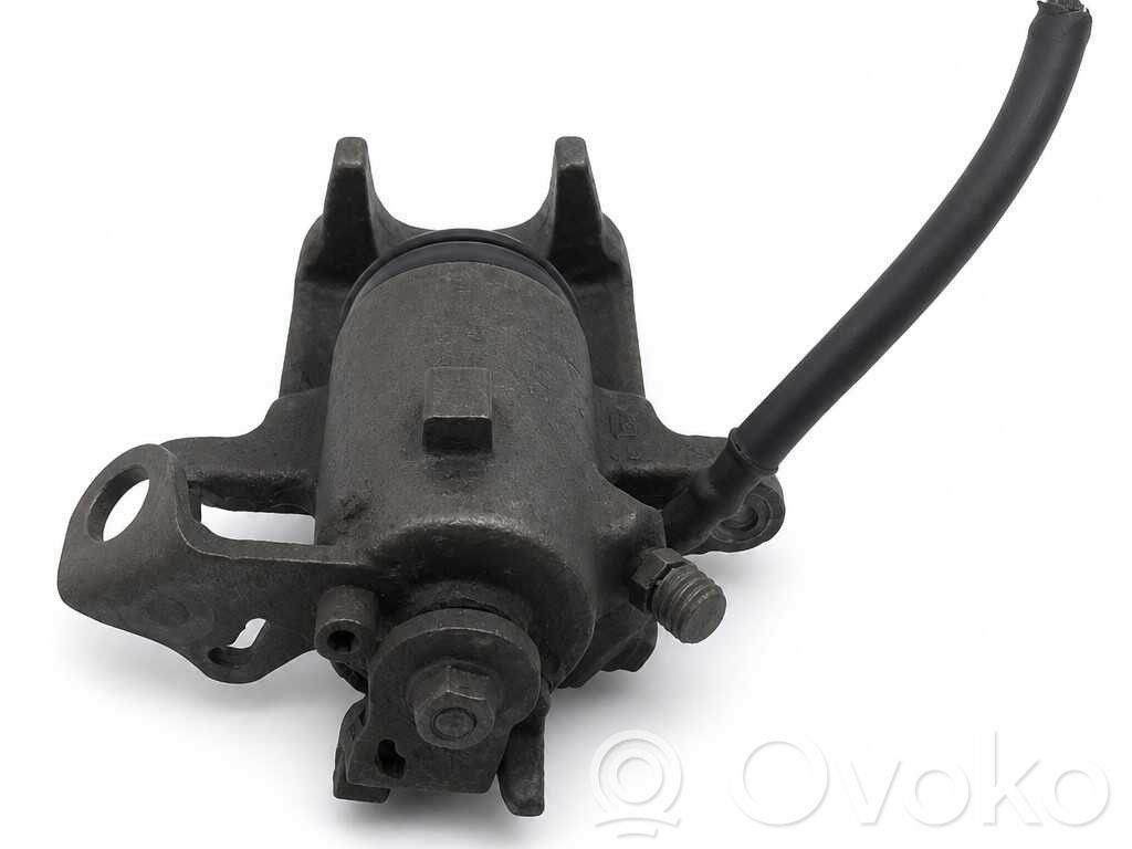 Volkswagen Bora Galinis suportas 