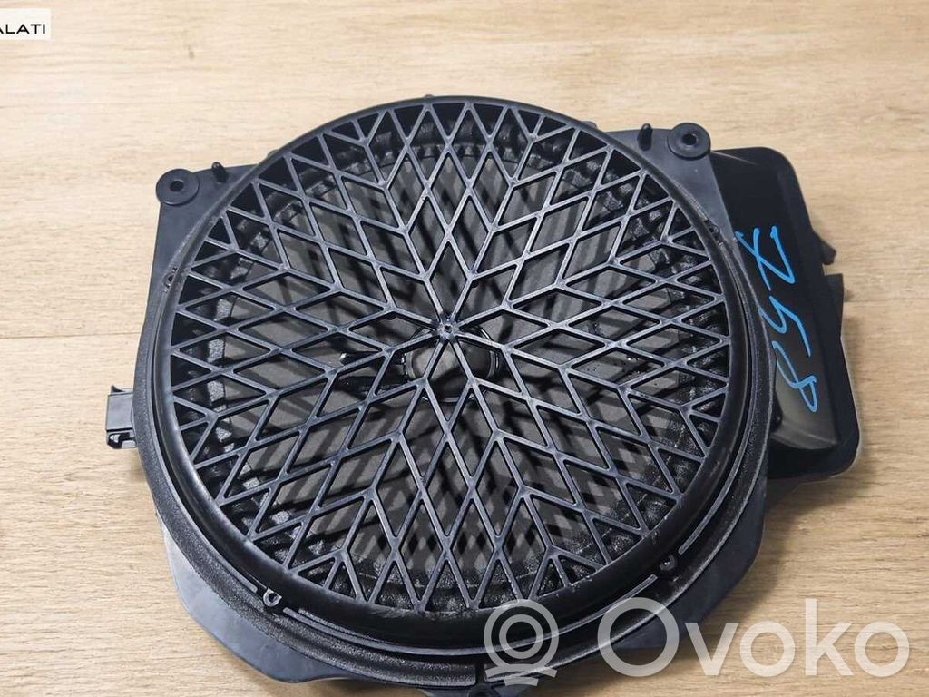 Audi A5 8T 8F Subwoofer 