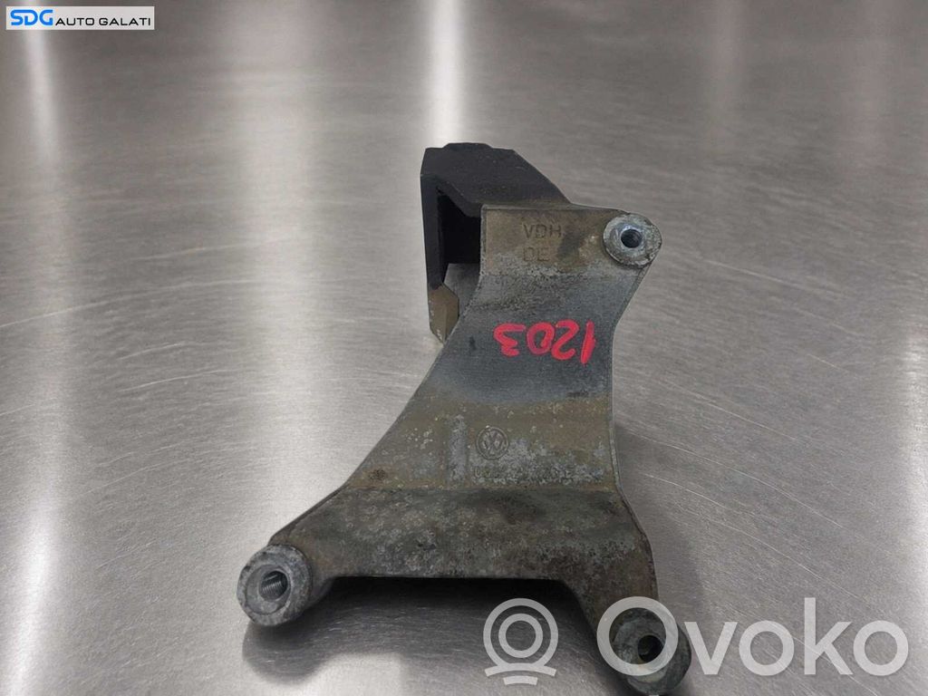 Seat Leon (1M) Кронштейн опоры двигателя 
