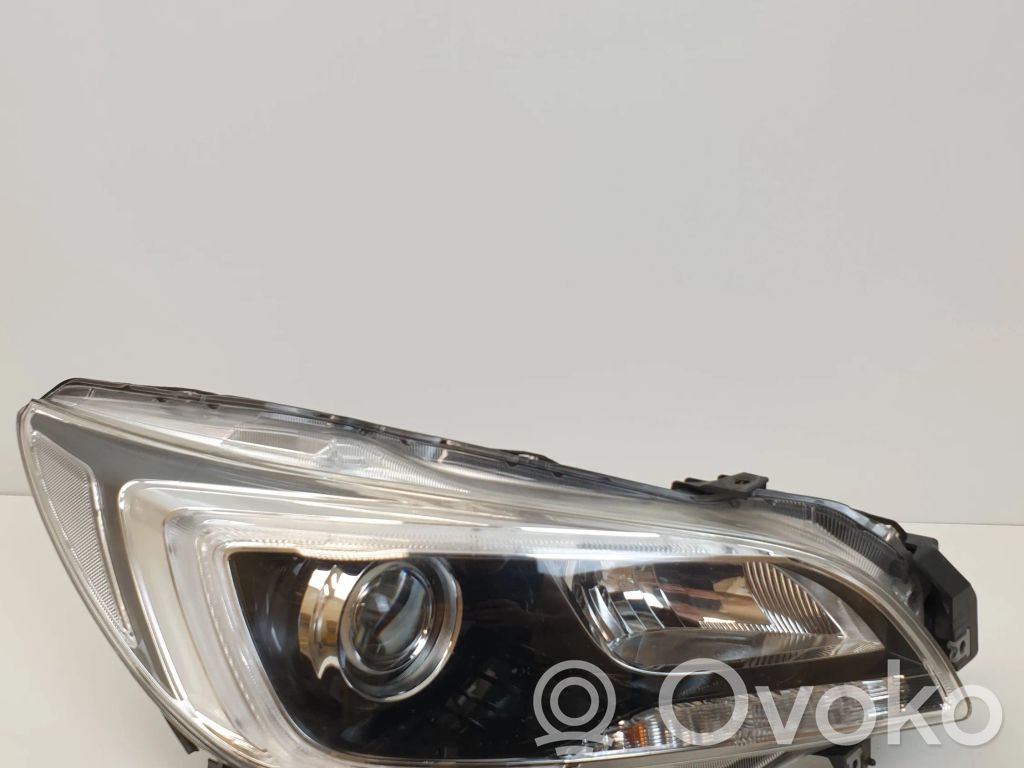 Subaru Legacy Priekinis žibintas 