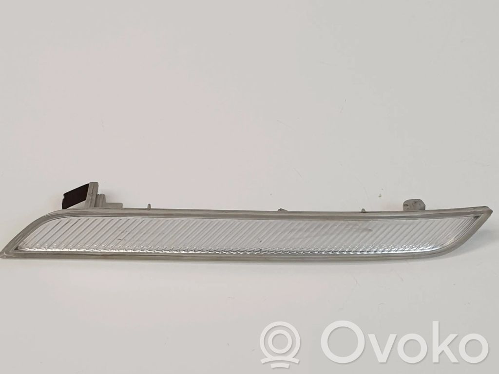 BMW X5 E70 Front reflector 
