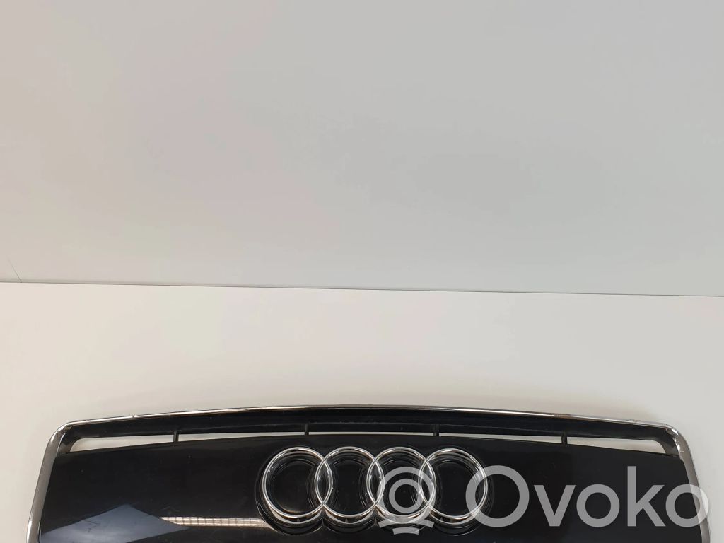 Audi A2 Etusäleikkö 